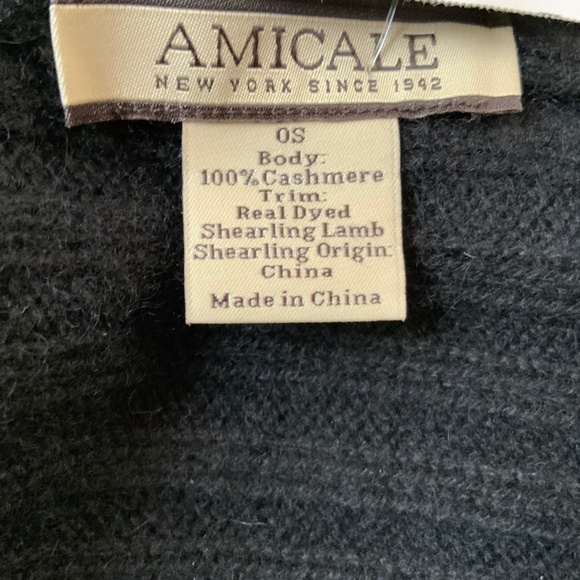 Amicale 100 % Cashmere Genuine Shearling Pompom Beanie Hat in Black Color OS NWT - Picture 4 of 8